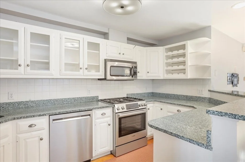 2 bed, 2 bath apartment for rent at 494 East 4th Unit 1, South Boston — photo 4 of 16