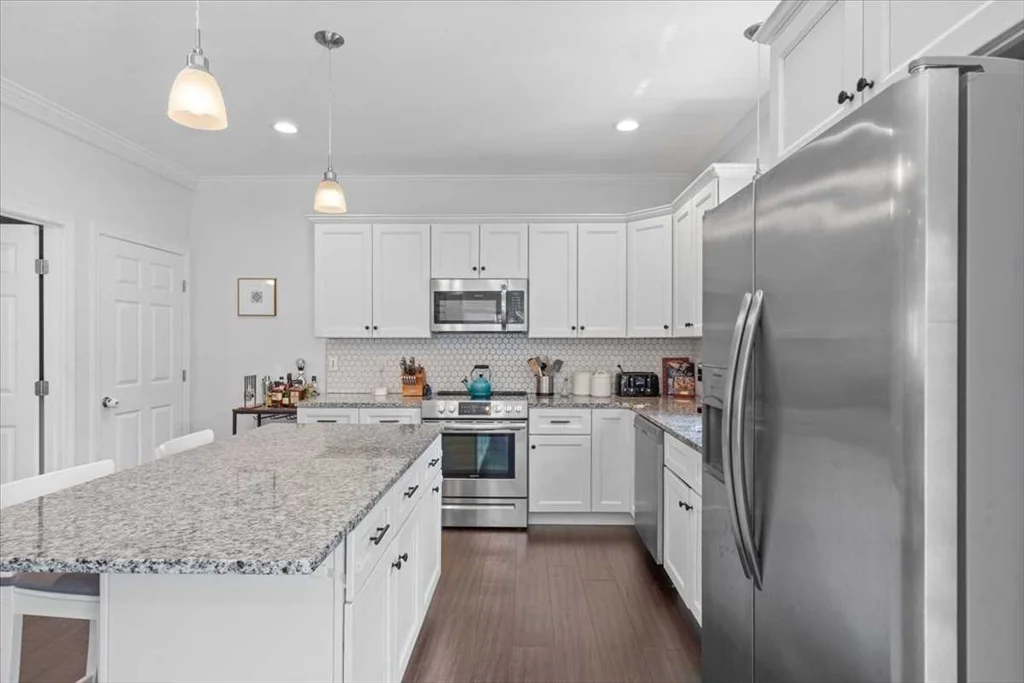 3 bed, 2 bath apartment for rent at 494 Hamilton St Unit 494, Worcester — photo 11 of 34
