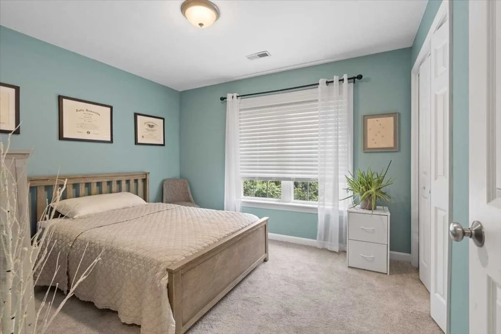 3 bed, 2 bath apartment for rent at 494 Hamilton St Unit 494, Worcester — photo 18 of 34