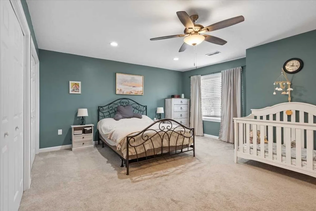 3 bed, 2 bath apartment for rent at 494 Hamilton St Unit 494, Worcester — photo 13 of 34