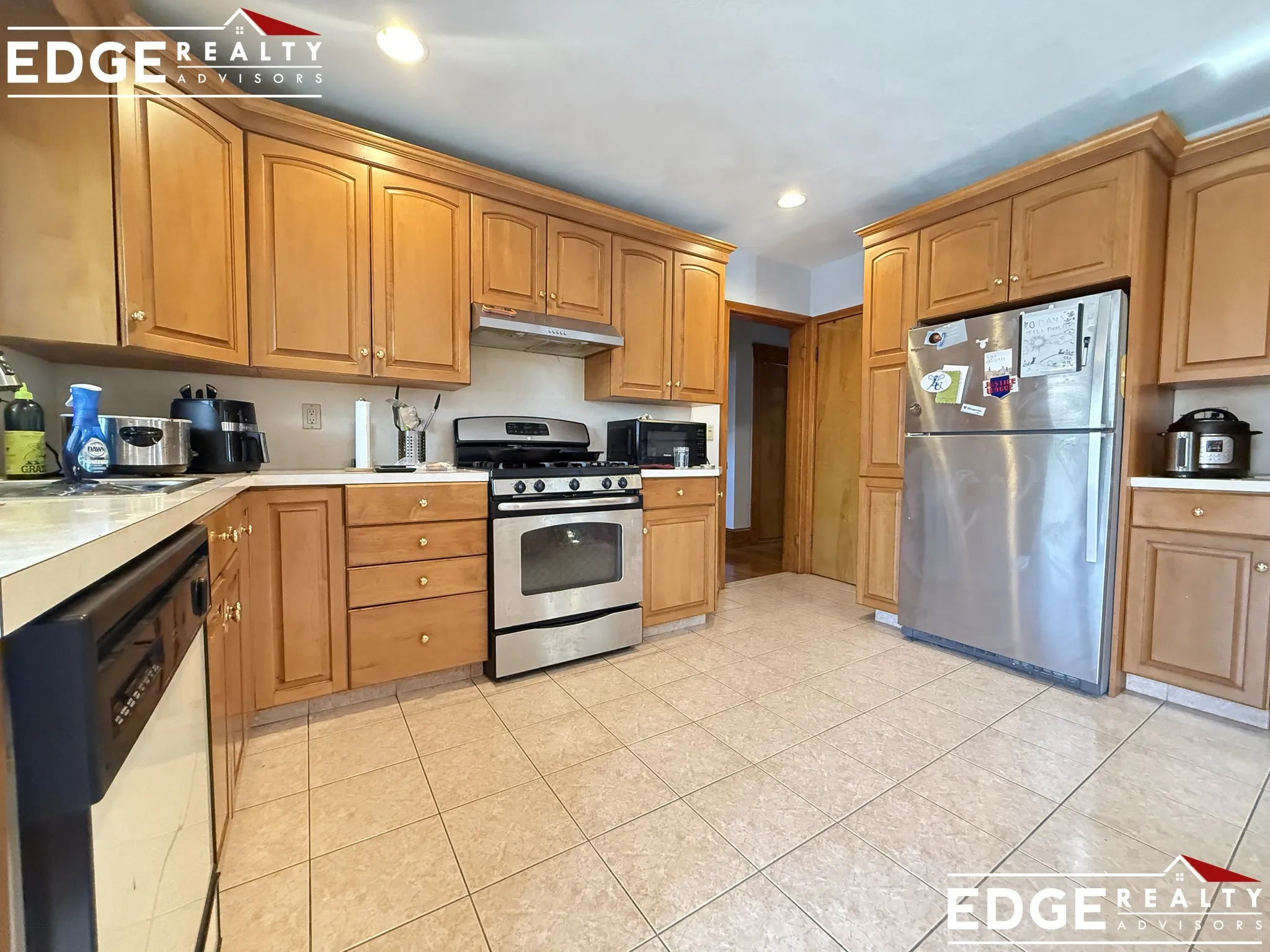 3 bed, 1 bath apartment for rent at 494 Washington St Unit 1, Brighton