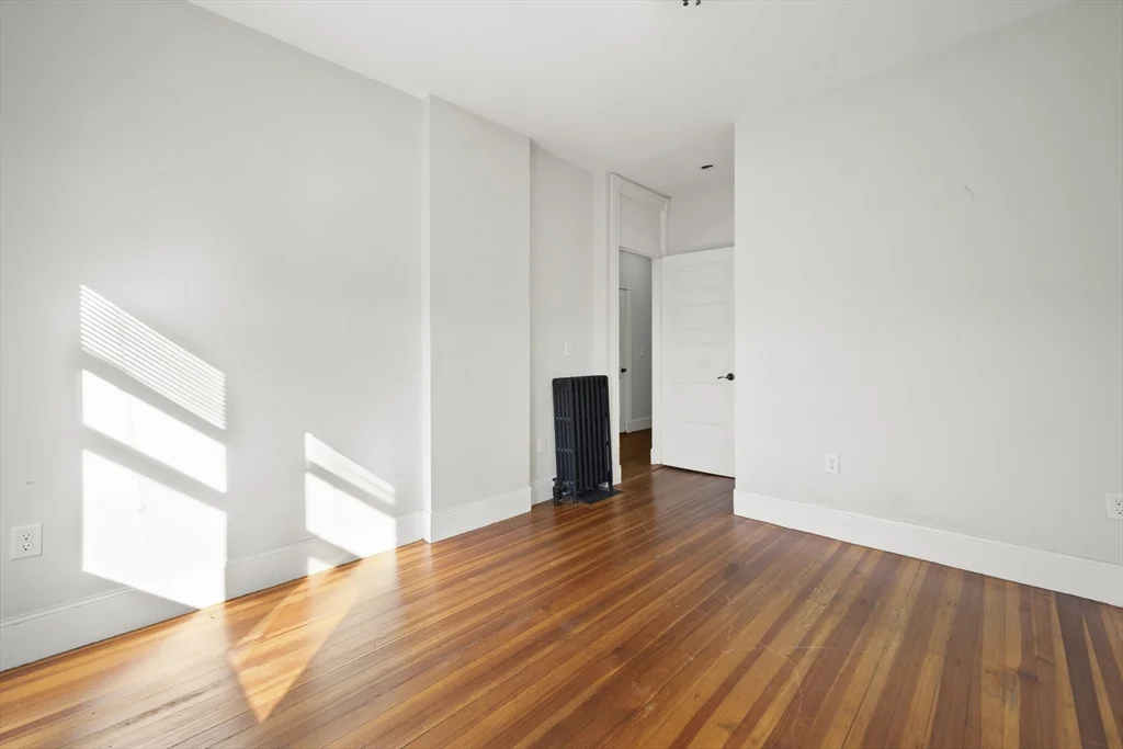 4 bed, 1 bath apartment for rent at 495 Broadway Unit 2, South Medford — photo 22 of 32