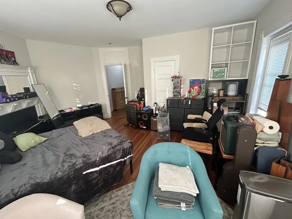4 bed, 1 bath apartment for rent at 495 Broadway Unit 2, South Medford — photo 12 of 32