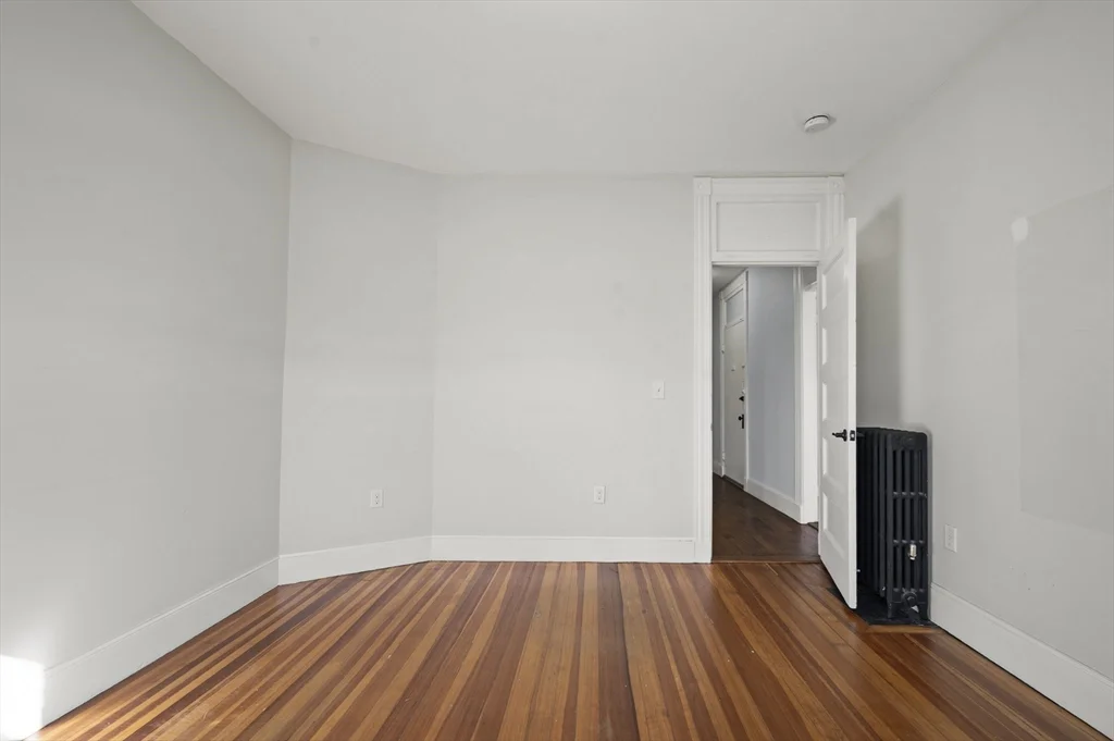 4 bed, 1 bath apartment for rent at 495 Broadway Unit 2, South Medford — photo 27 of 32
