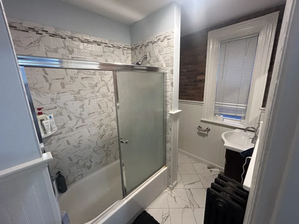 4 bed, 1 bath apartment for rent at 495 Broadway Unit 2, South Medford — photo 18 of 32