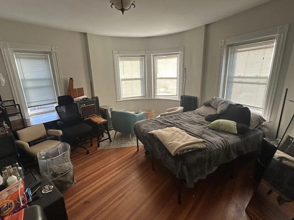 4 bed, 1 bath apartment for rent at 495 Broadway Unit 2, South Medford — photo 10 of 32