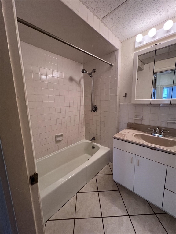 2 bed, 1 bath apartment for rent at 496-500 Lincoln Ave Unit 2L, Cliftondale — photo 6 of 8