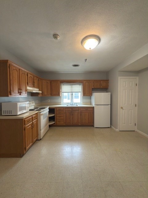 1 bed, 1 bath apartment for rent at 496 Main Unit 2, Stoneham — photo 1 of 8