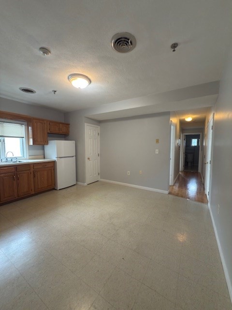 1 bed, 1 bath apartment for rent at 496 Main Unit 2, Stoneham — photo 3 of 8
