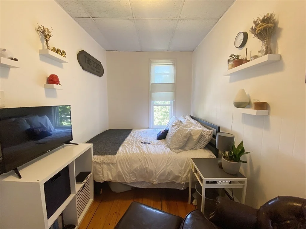 2 bed, 1 bath apartment for rent at 496 Sumner St Unit 3, East Boston — photo 14 of 20