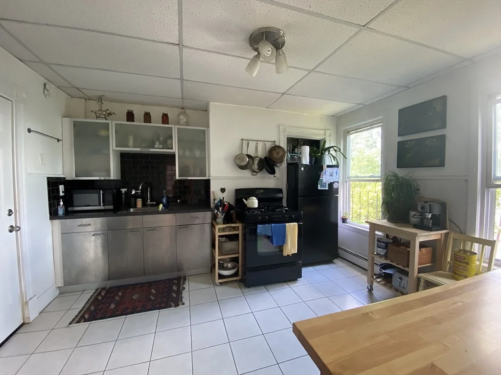 2 bed, 1 bath apartment for rent at 496 Sumner St Unit 3, East Boston — photo 4 of 20