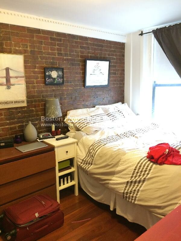 1 bed, 1 bath apartment for rent at 497 Beacon St Unit 1, Back Bay — photo 4 of 6