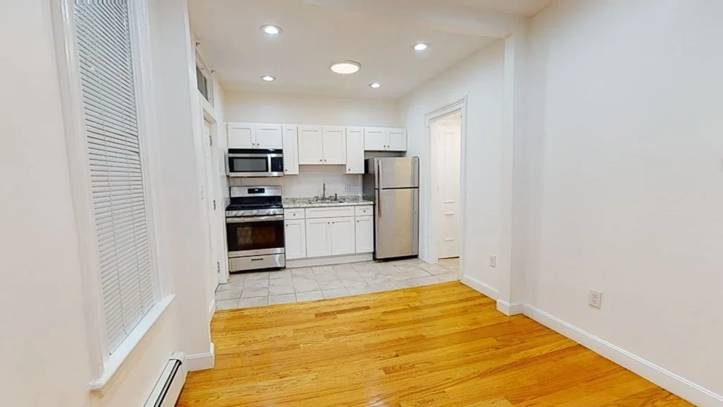 1 bed, 1 bath apartment for rent at 497 Warren St Unit 1R, Roxbury — photo 5 of 18