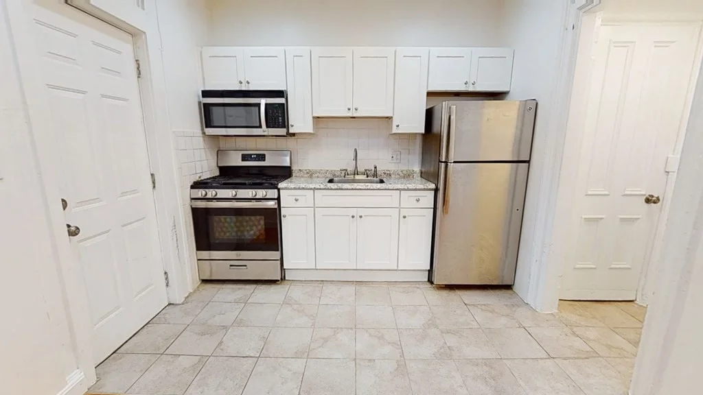 1 bed, 1 bath apartment for rent at 497 Warren St Unit 1R, Roxbury