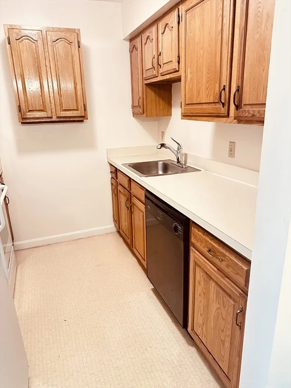 1 bed, 1 bath apartment for rent at 4975 Washington St Unit 301, West Roxbury — photo 3 of 8