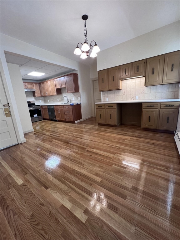 2 bed, 1 bath apartment for rent at 496-500 Lincoln Ave Unit 2L, Saugus — photo 3 of 10