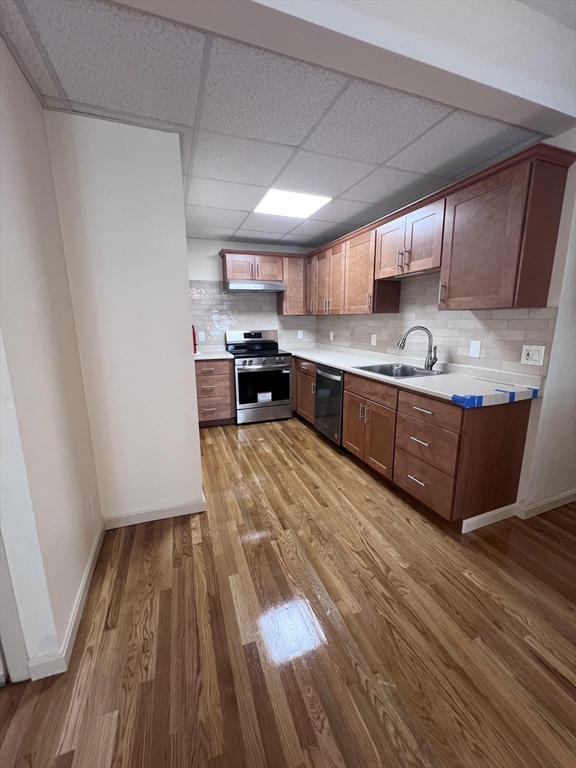 2 bed, 1 bath apartment for rent at 496-500 Lincoln Ave Unit 2L, Saugus — photo 1 of 10