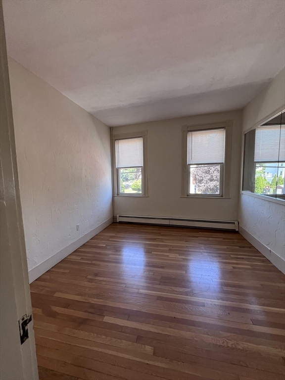 2 bed, 1 bath apartment for rent at 496-500 Lincoln Ave Unit 2L, Saugus — photo 6 of 10