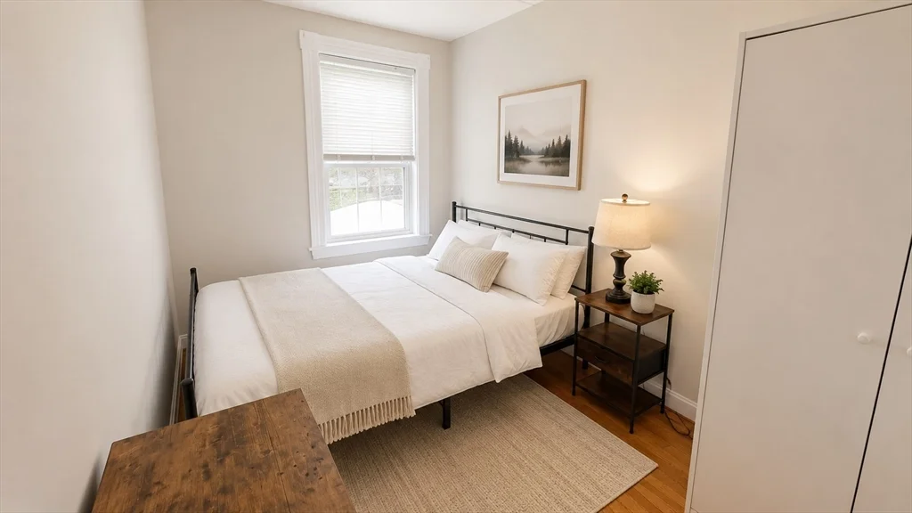 3 bed, 1 bath apartment for rent at 4A Sherman St Unit 3, Neighborhood Nine — photo 5 of 10