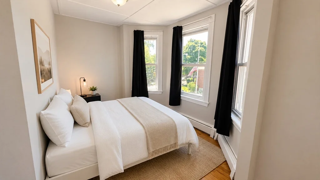 3 bed, 1 bath apartment for rent at 4A Sherman St Unit 3, Neighborhood Nine — photo 3 of 10