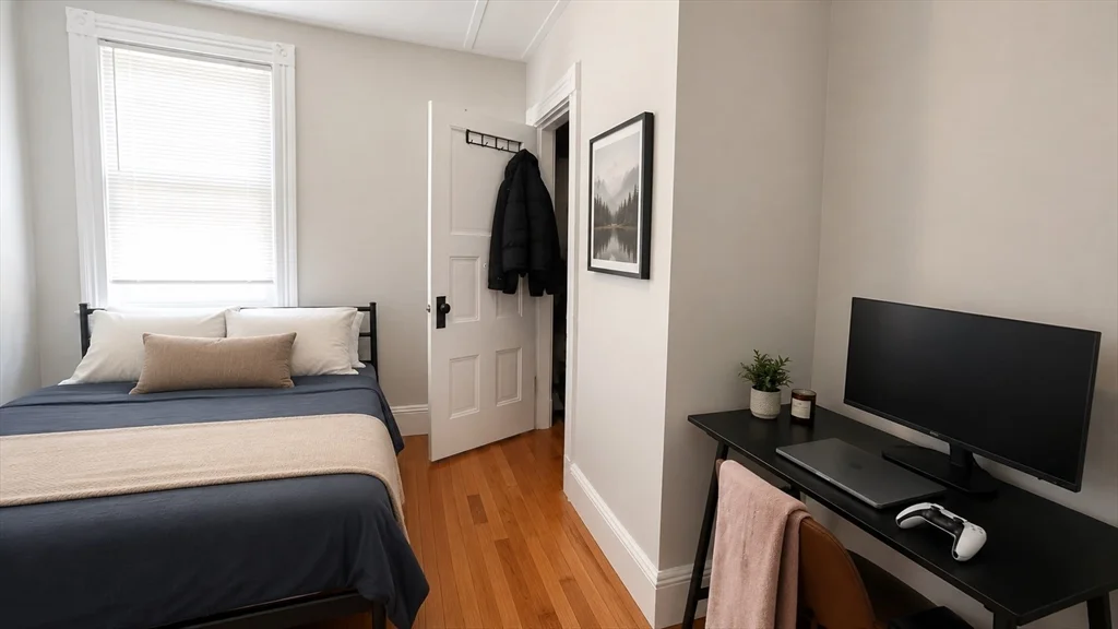 3 bed, 1 bath apartment for rent at 4A Sherman St Unit 3, Neighborhood Nine — photo 4 of 10