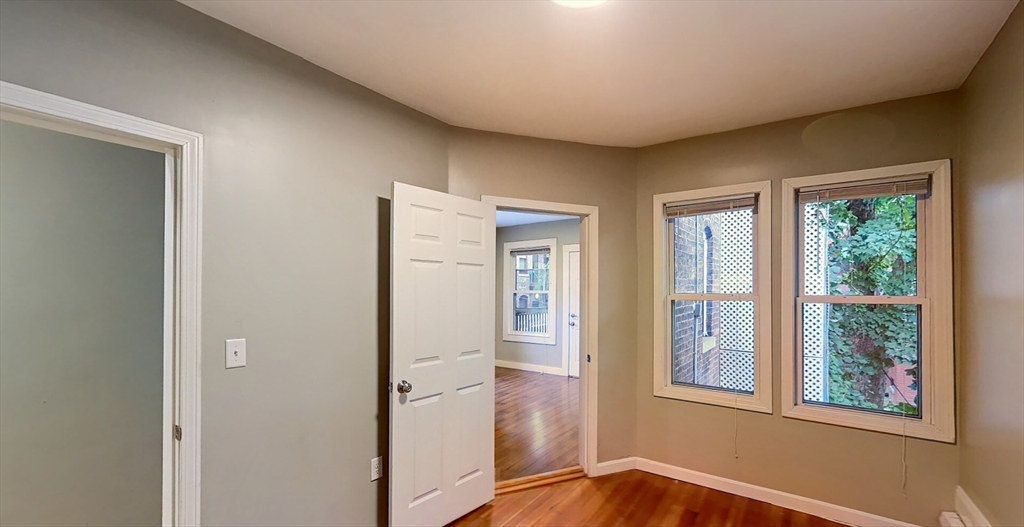 2 bed, 1 bath apartment for rent at 4A Weld Ave Unit 1, Roxbury — photo 4 of 10