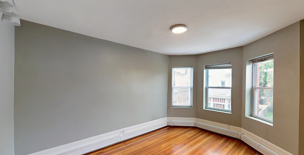 2 bed, 1 bath apartment for rent at 4A Weld Ave Unit 1, Roxbury — photo 3 of 10