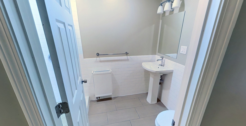 2 bed, 1 bath apartment for rent at 4A Weld Ave Unit 1, Roxbury — photo 9 of 10