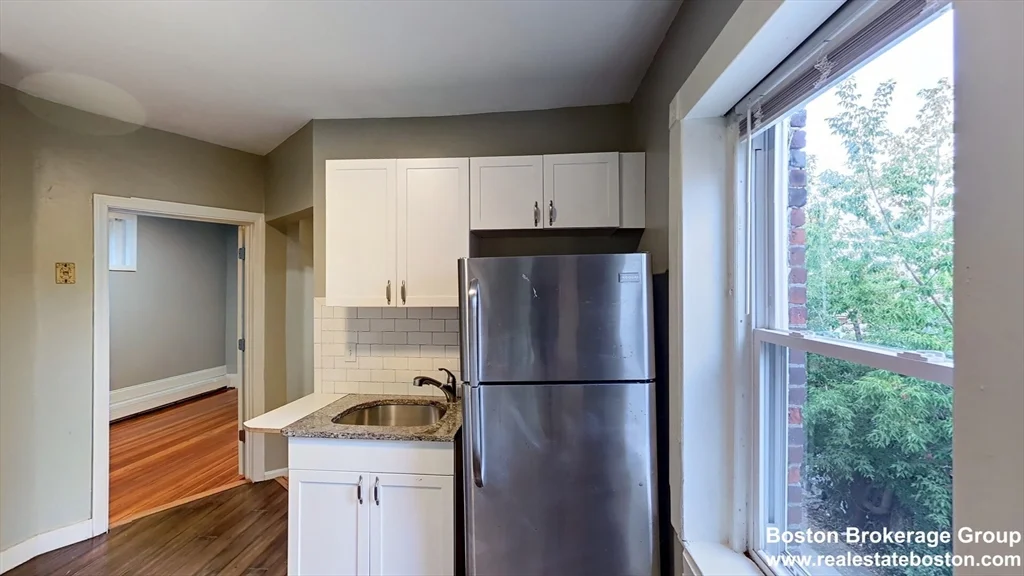 3 bed, 1 bath apartment for rent at 4A Weld Ave Unit 2, Roxbury