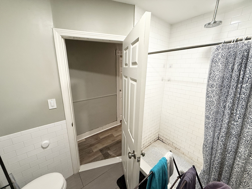 3 bed, 1 bath apartment for rent at 4A Weld Ave Unit 3, Roxbury — photo 7 of 8