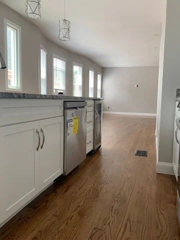 3 bed, 1 bath apartment for rent at 5 1/2 Edward St Unit 2, Medford — photo 3 of 14