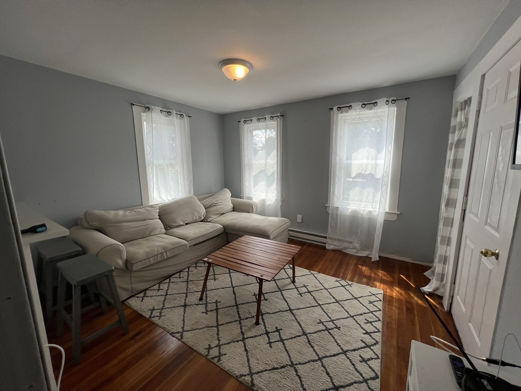 2 bed, 1 bath apartment for rent at 5 1/2 Savery Ln Unit 2, North Plymouth — photo 3 of 9
