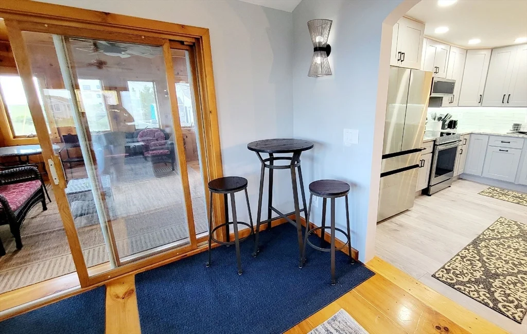 4 bed, 2 bath apartment for rent at 5 39th St Unit WINTER, Plum Island — photo 18 of 35