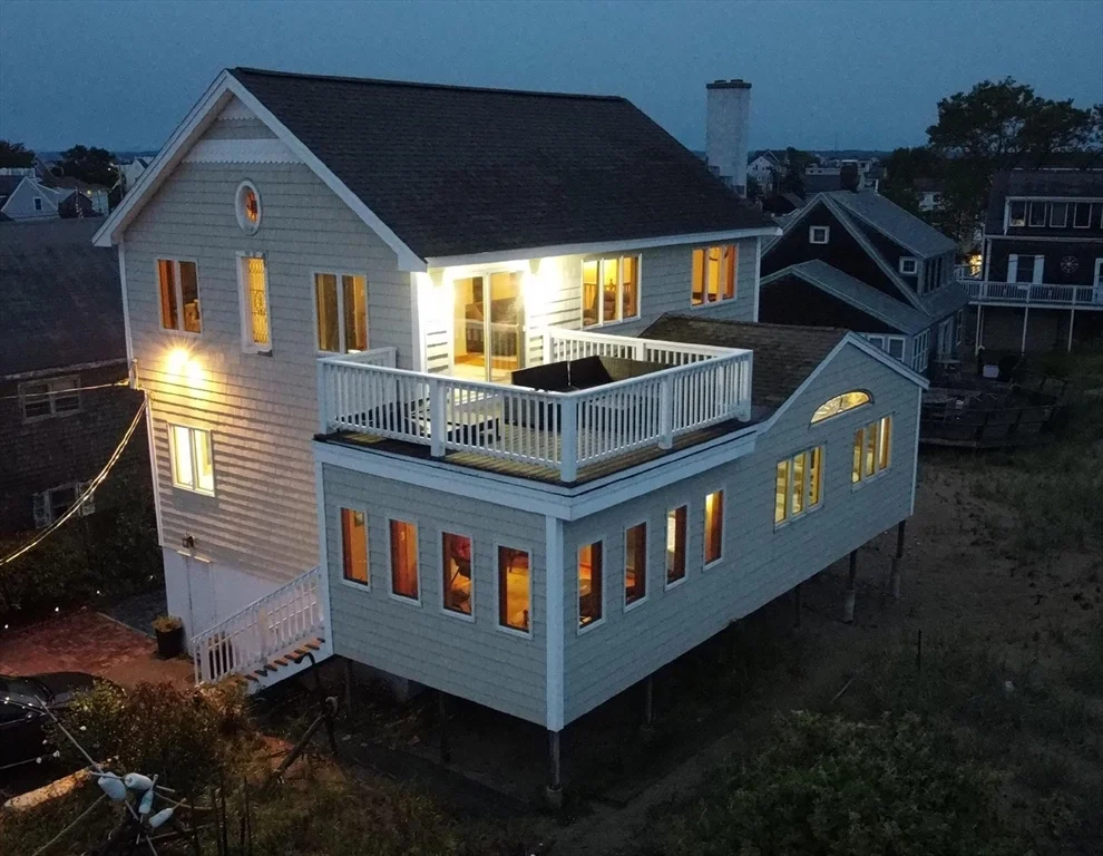 4 bed, 2 bath apartment for rent at 5 39th St Unit WINTER, Plum Island — photo 12 of 35