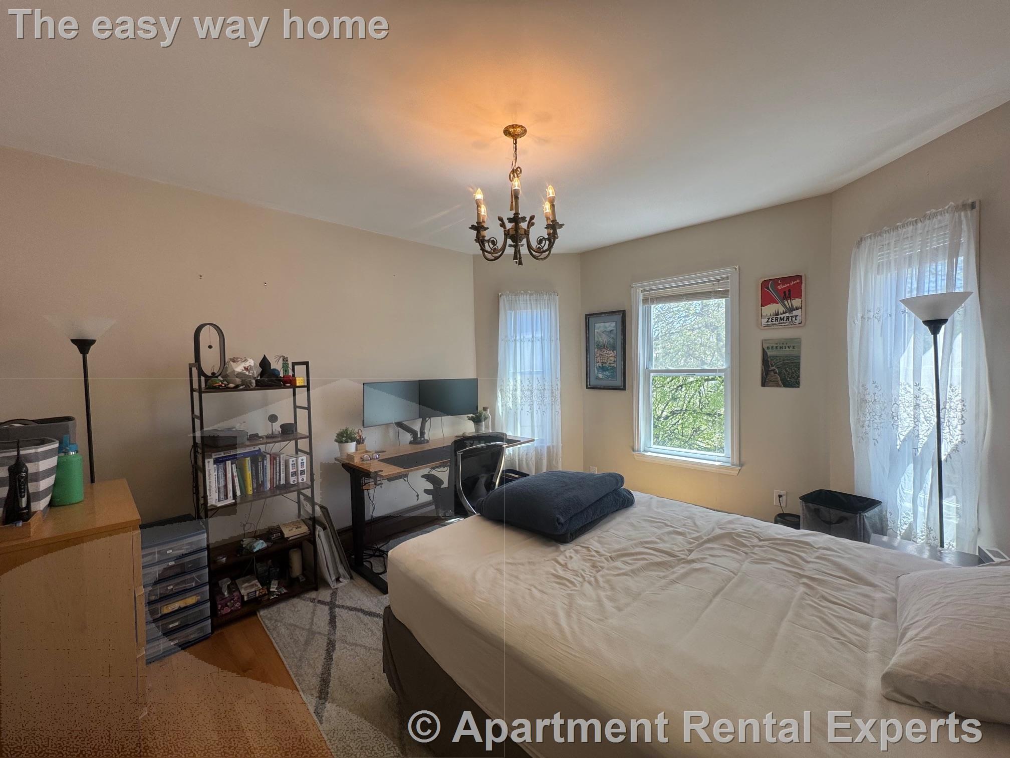 3 bed, 1 bath apartment for rent at 5.5 Palermo St Unit 3, Inman Square — photo 4 of 17
