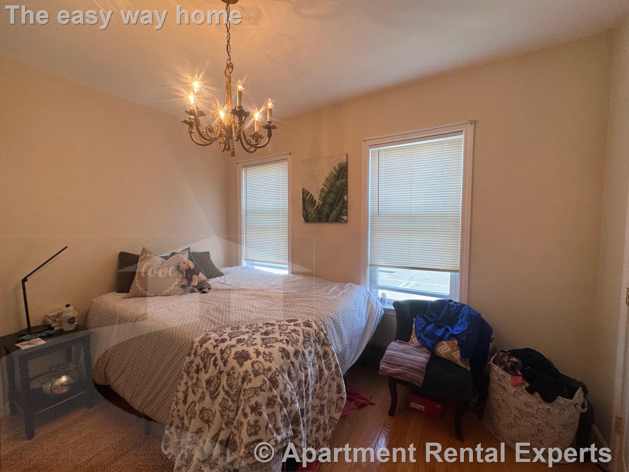 3 bed, 1 bath apartment for rent at 5.5 Palermo St Unit 3, Inman Square — photo 10 of 17