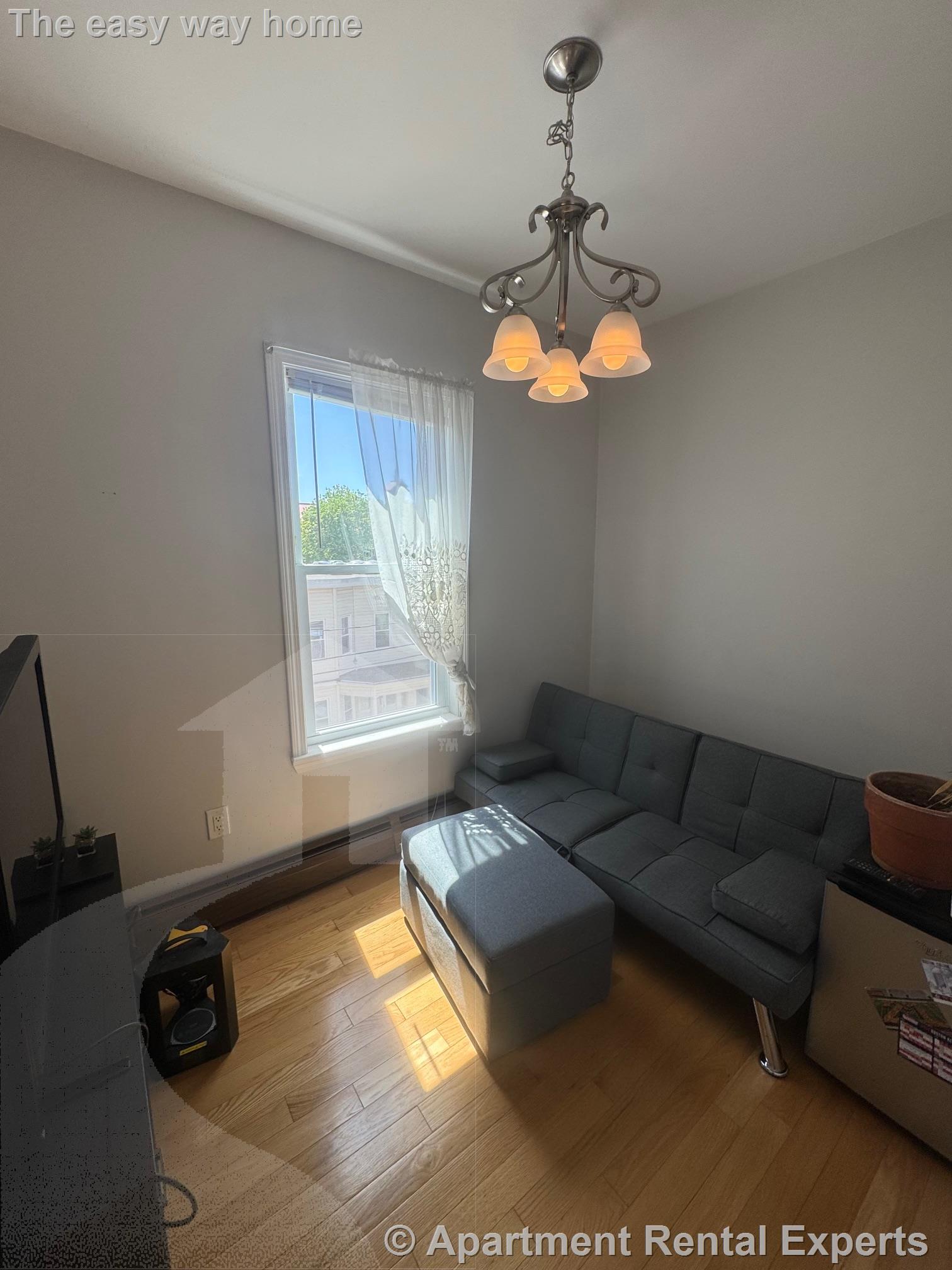 3 bed, 1 bath apartment for rent at 5.5 Palermo St Unit 3, Inman Square — photo 2 of 17