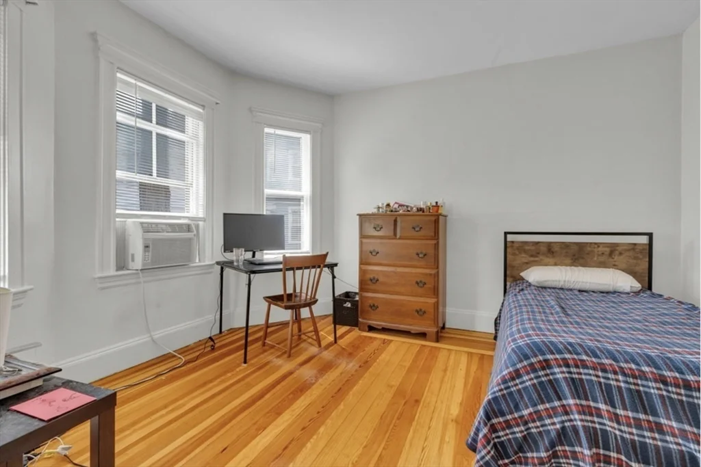 2 bed, 1 bath apartment for rent at 5-6 Hollis Park Unit 5, North Cambridge — photo 7 of 10