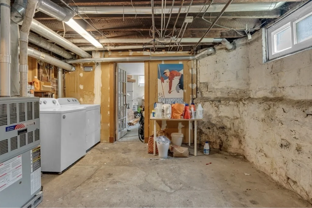 2 bed, 1 bath apartment for rent at 5-6 Hollis Park Unit 5, North Cambridge — photo 9 of 10