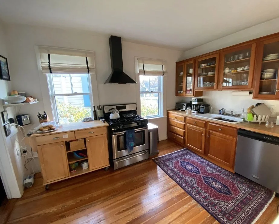 3 bed, 2 bath apartment for rent at 5-6 Hollis Park Unit 6, North Cambridge — photo 1 of 7
