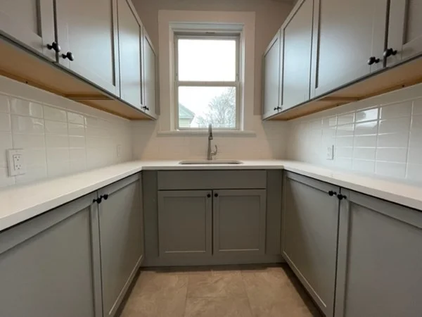 4 bed, 2 bath apartment for rent at 5-7 Argus Pl Unit 5, Brighton — photo 5 of 18