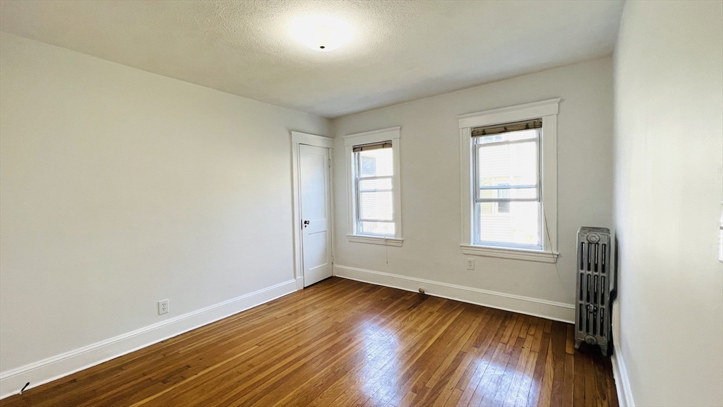4 bed, 2 bath apartment for rent at 5-7 Hawthorne Park Unit 1, West Cambridge — photo 7 of 10