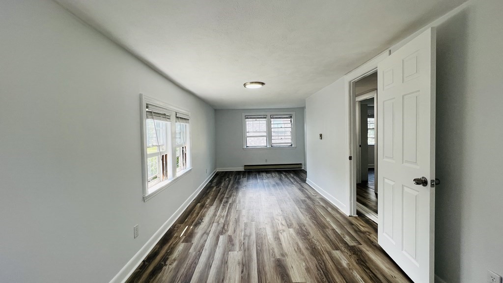3 bed, 1 bath apartment for rent at 5-7 Hawthorne Park Unit 3, West Cambridge — photo 7 of 10