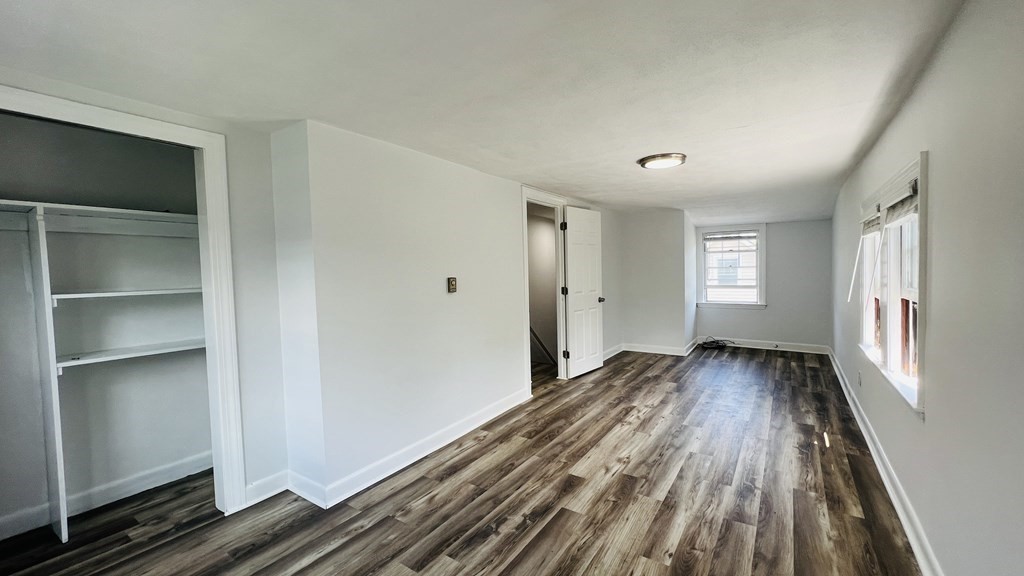 3 bed, 1 bath apartment for rent at 5-7 Hawthorne Park Unit 3, West Cambridge — photo 8 of 10