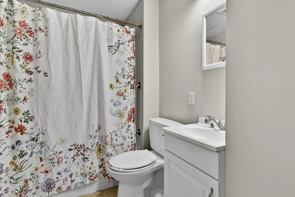 2 bed, 1 bath apartment for rent at 5-7 Linwood Ave Unit 5, Wyoming — photo 14 of 22