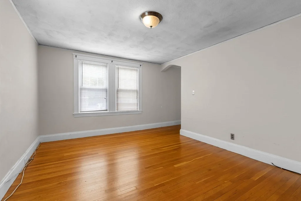 3 bed, 1 bath apartment for rent at 5-7 Linwood Ave Unit 7, Melrose — photo 6 of 31