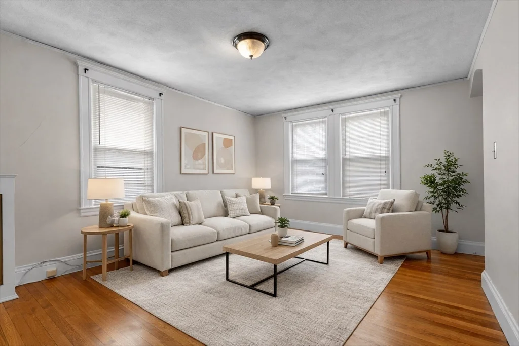 3 bed, 1 bath apartment for rent at 5-7 Linwood Ave Unit 7, Melrose