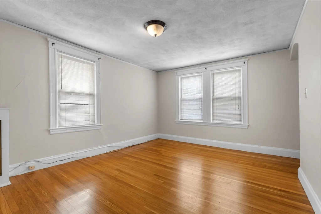 3 bed, 1 bath apartment for rent at 5-7 Linwood Ave Unit 7, Melrose — photo 8 of 31