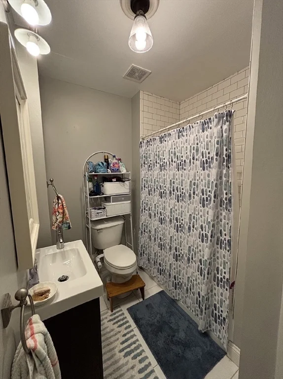 2 bed, 1 bath apartment for rent at 5-7 Marcella St Unit 1, Kendall Square — photo 13 of 20