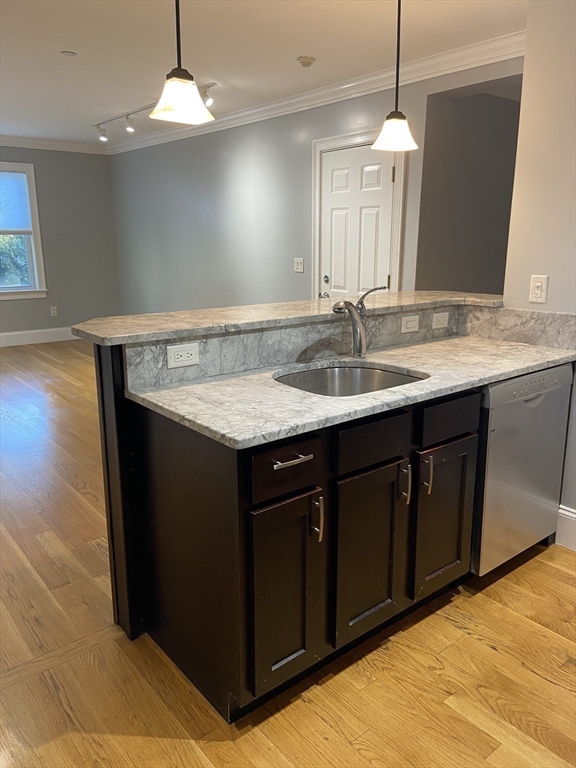 2 bed, 2 bath apartment for rent at 5-7 Plymouth Unit 2, Kendall Square — photo 4 of 11